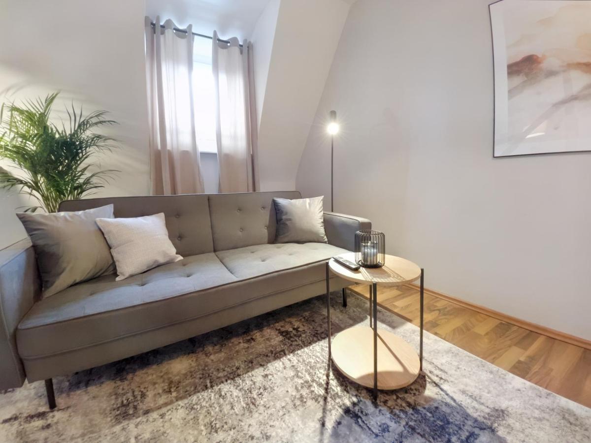 Milpau Recklinghausen1 - Modernes Und Zentrales Premium-Apartment Mit Queensize-Bett, Netflix, Nespresso, Smart-Tv Und Privatparkplatz Exterior photo